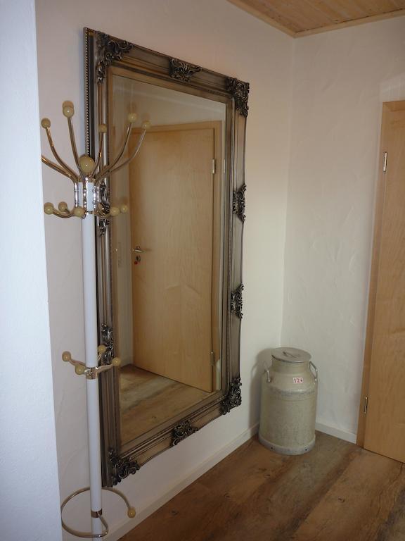 Gaestehaus Guggomos "Das Allgaeustyle" Füssen Стая снимка