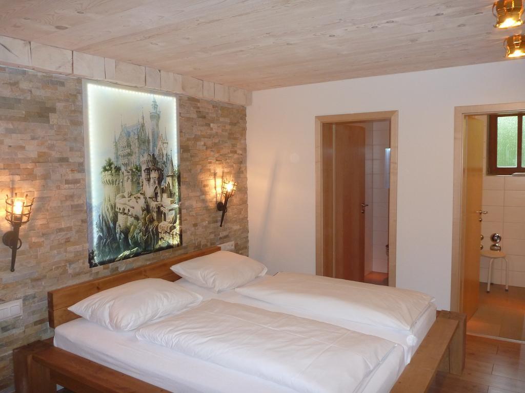 Gaestehaus Guggomos "Das Allgaeustyle" Füssen Стая снимка