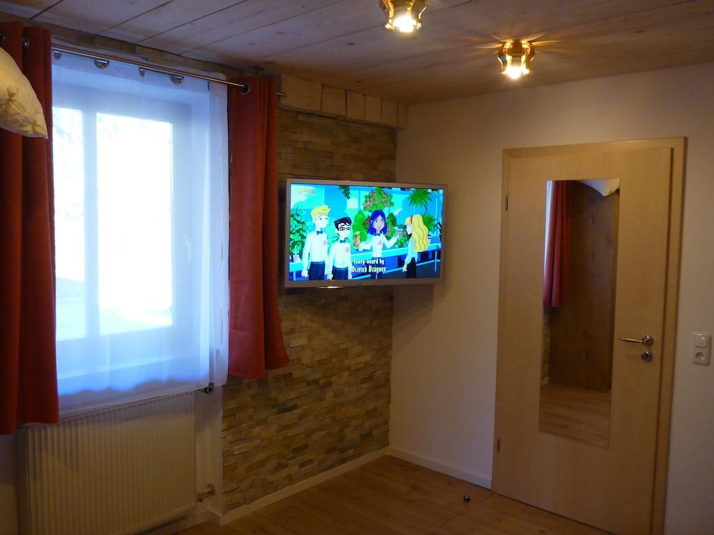 Gaestehaus Guggomos "Das Allgaeustyle" Füssen Стая снимка